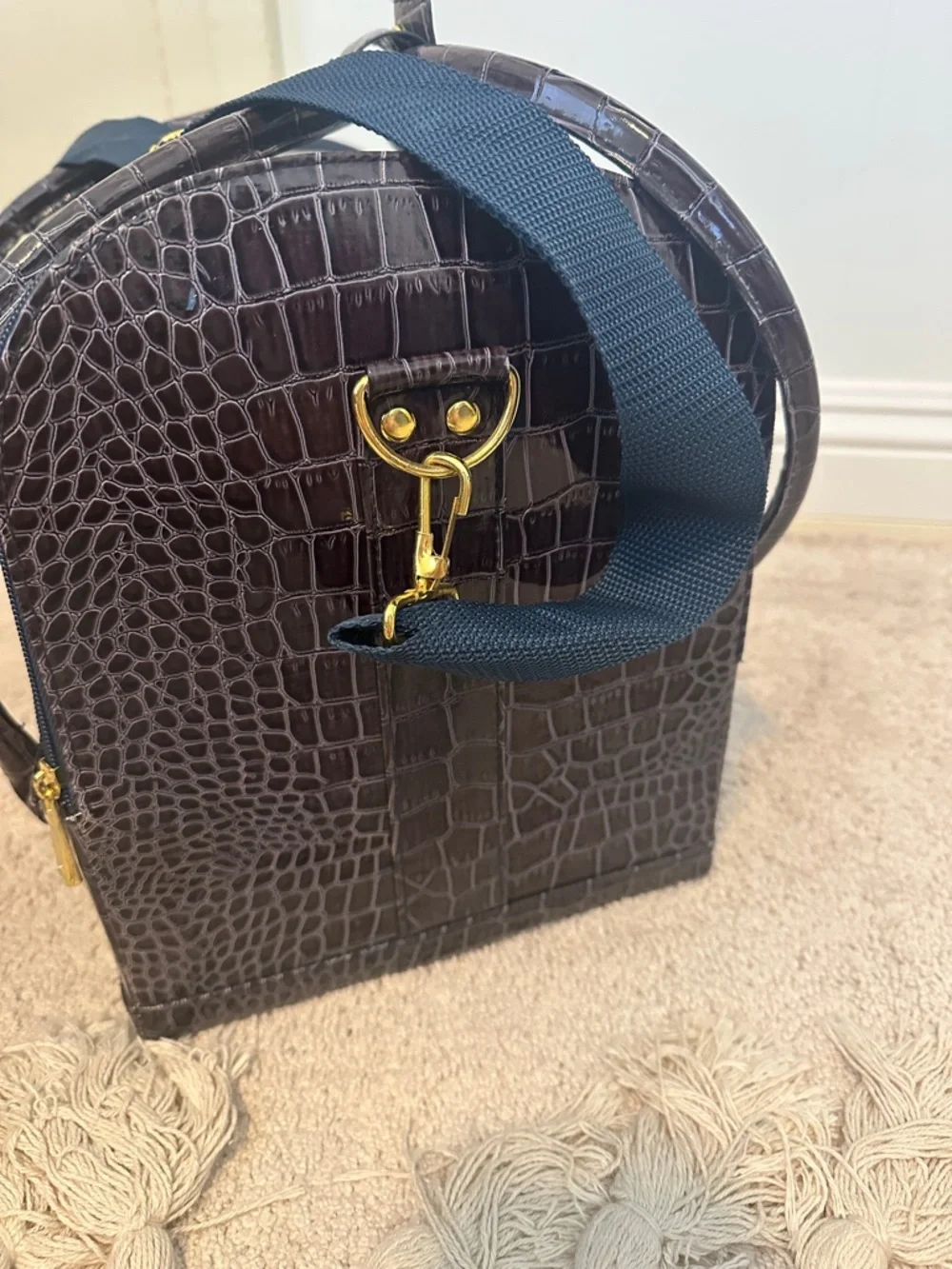 SeneGence Travel Expandable Makeup Case - Picture 3 of 12